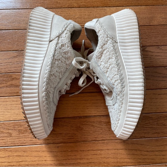 Dolce Vita Dolen Sneakers in Ecru Lace Size 8.5 Women's Beige Lace Sneakers - Picture 6 of 13